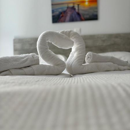 Luca Apts Napa Ajía Nápa Eksteriør bilde